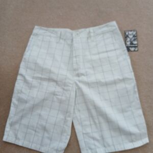 Mens Hurley Bermuda Short Sz 30, White/Black.  NWT. (FL)